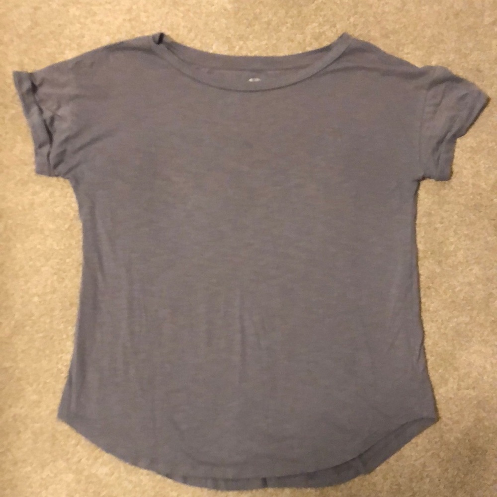 Maurices gray t shirt size S